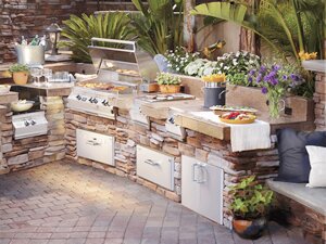 Outdoor Kitchen